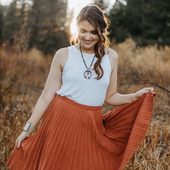 Meet your Posher, Jennifer - Picture 3 of 3